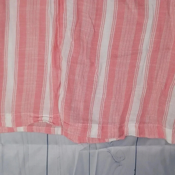 Gap Striped v-neck 100% Cotton striped shirt - Picture 5 of 7